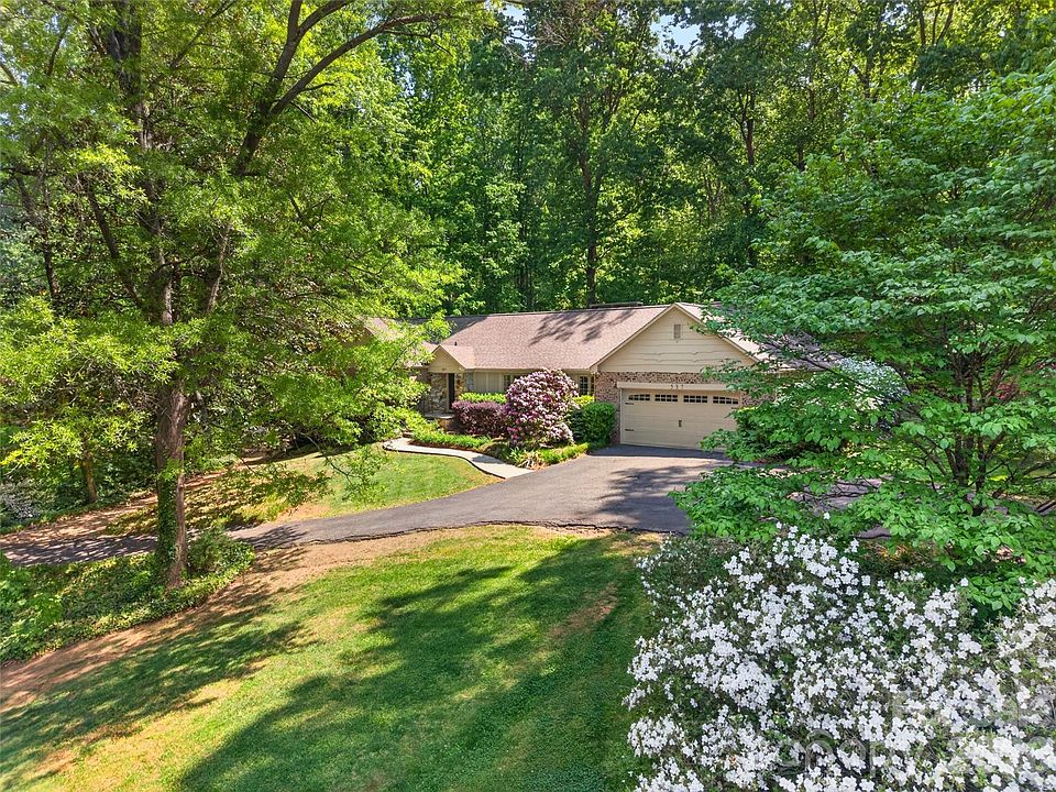 1st image of 537 Saint Cloud Dr