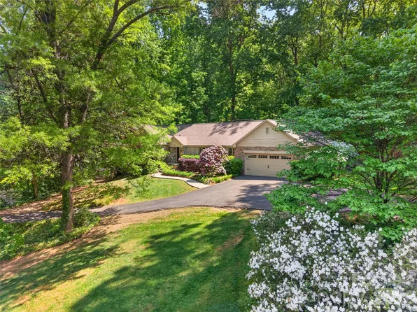 537 Saint Cloud Dr, Statesville, NC 28625