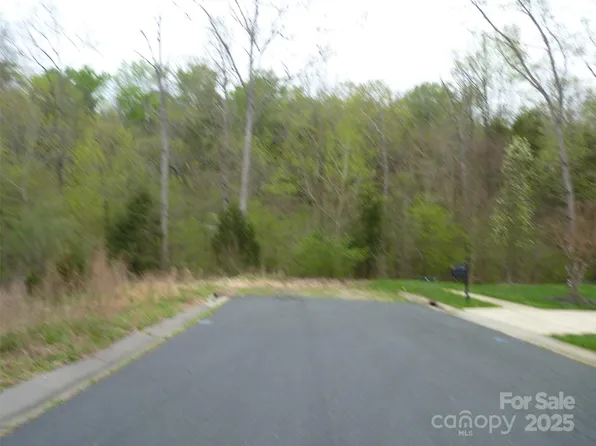 8800 Landsdowne Ave #59, Harrisburg, NC 28075