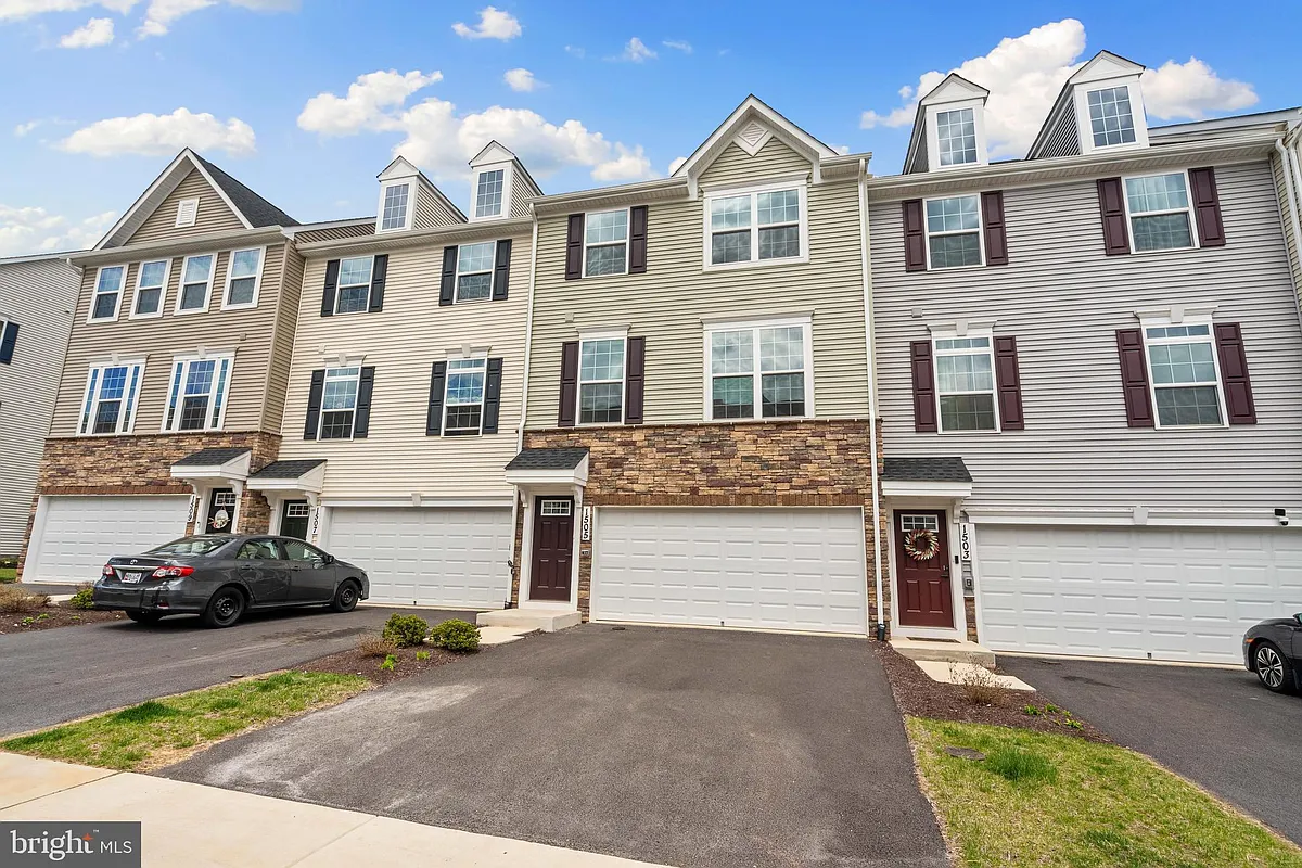 Building Photo - 1505 Wilmer Park Ln