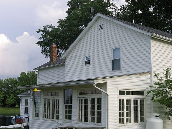 190 sq. ft back porch. All season!