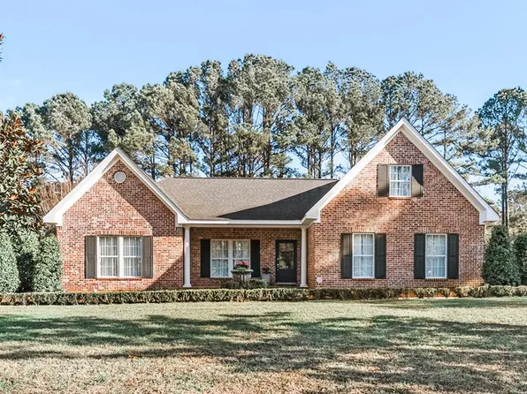 103 Culloden Ct, Dothan, AL 36305