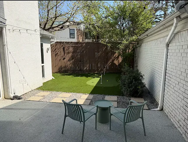 2836 Lee St — Photo 22