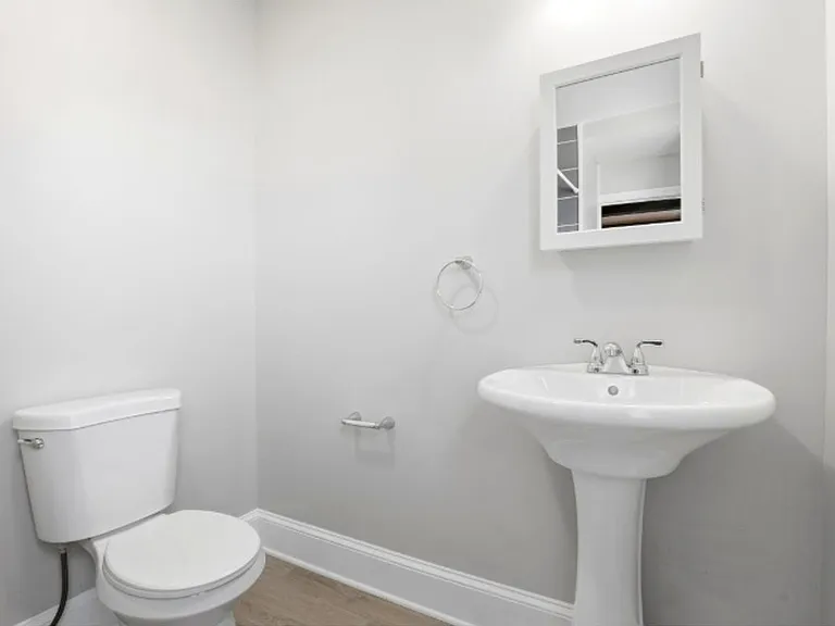117 Webster St — Photo 13