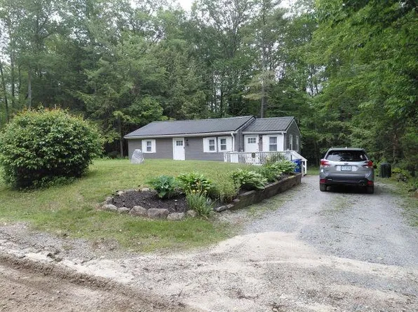 33 Seminole Road, Hillsborough, NH 03244