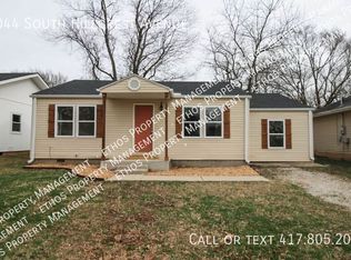 1044 S Hillcrest Ave, Springfield, MO 65802