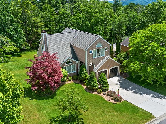 2nd image of 1026 Briarwood Dr