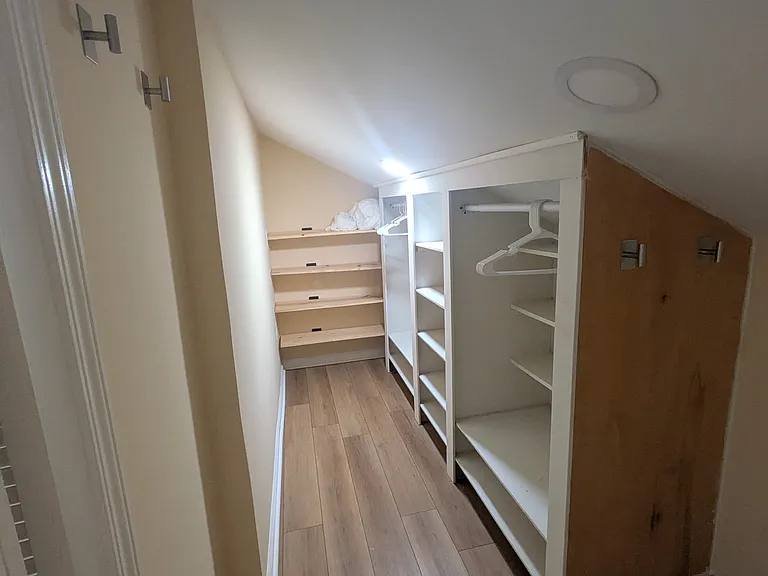 2591 Joyce Ave — Photo 6