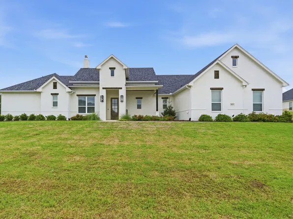 815 Wind River Pass, Azle, TX 76020