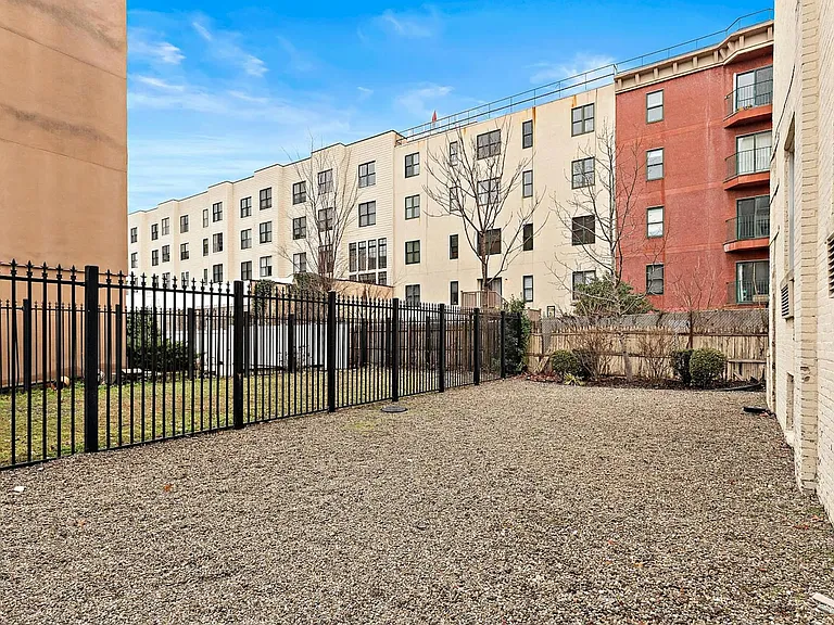 734 Adams St #2C — Photo 13