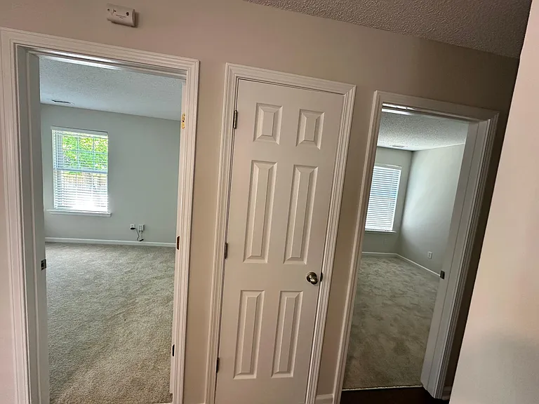 121 Cabana Dr — Photo 8