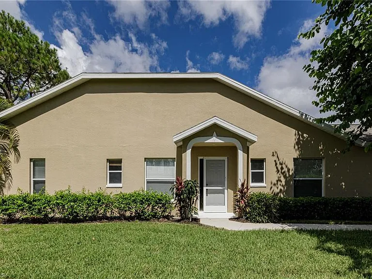 5502 Greenwood Cir #1 — Photo 3