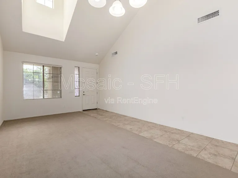 2656 E Boston St — Photo 8