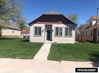 107 W Spruce St, Rawlins, WY 82301