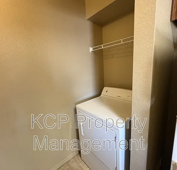 Huntington Chase Apartments — Photo 6