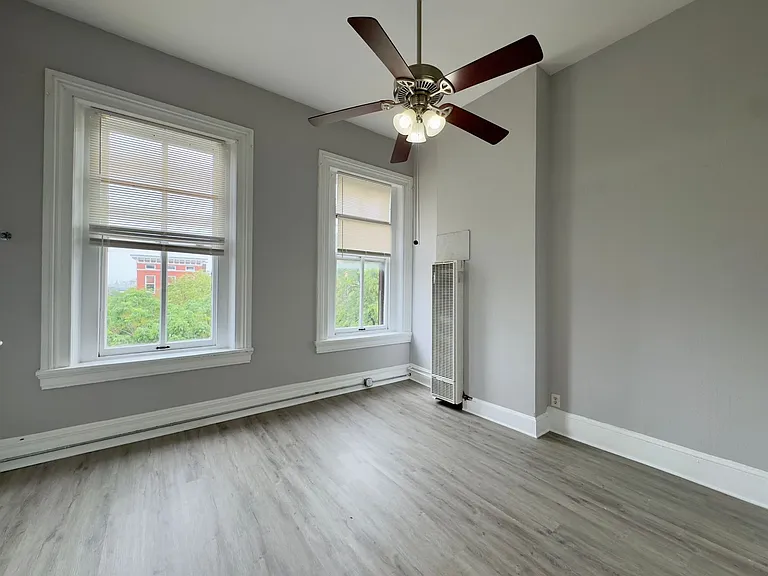 For Rent: Spacious Urban Living at 1322-1324 Eutaw Pl Your Ideal City Dwelling! — Photo 16