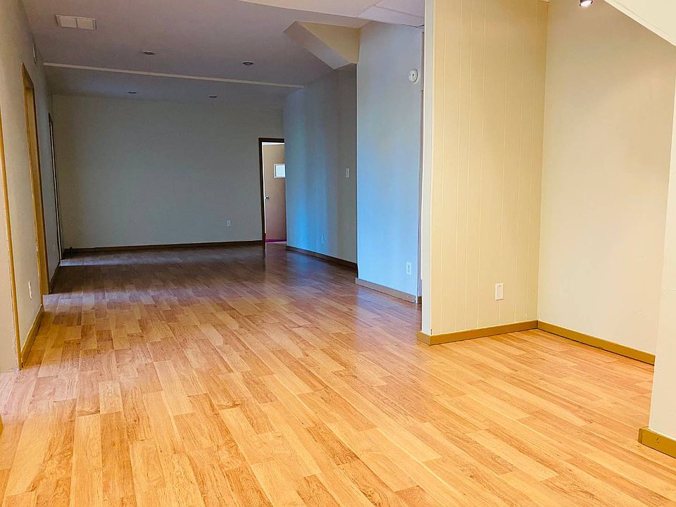 1st image of 76 Bay St Floor 2