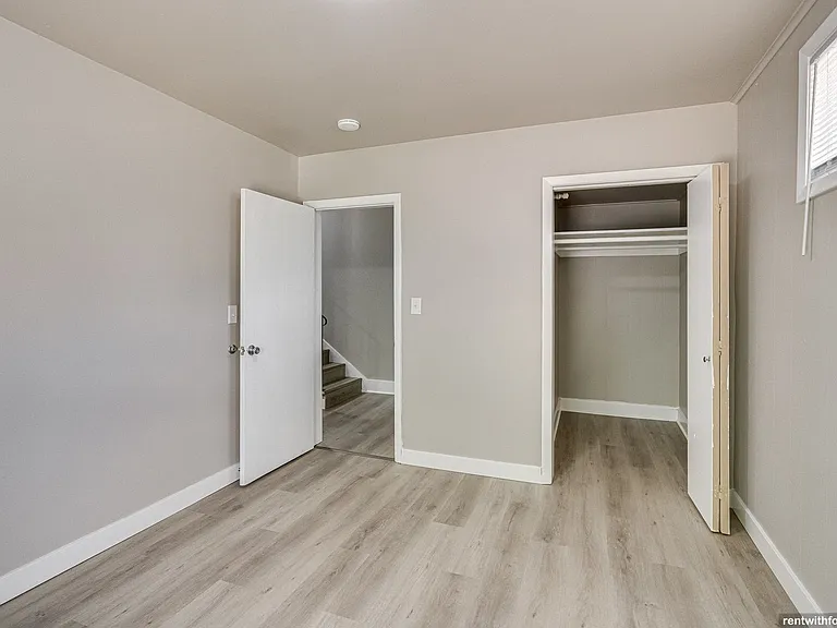 536 Algoma Blvd — Photo 19