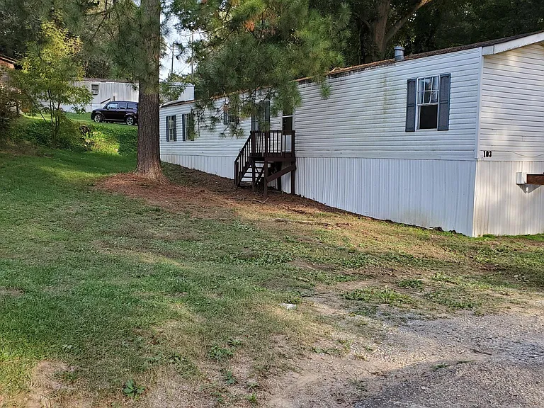 103 Redcomb Dr — Photo 1