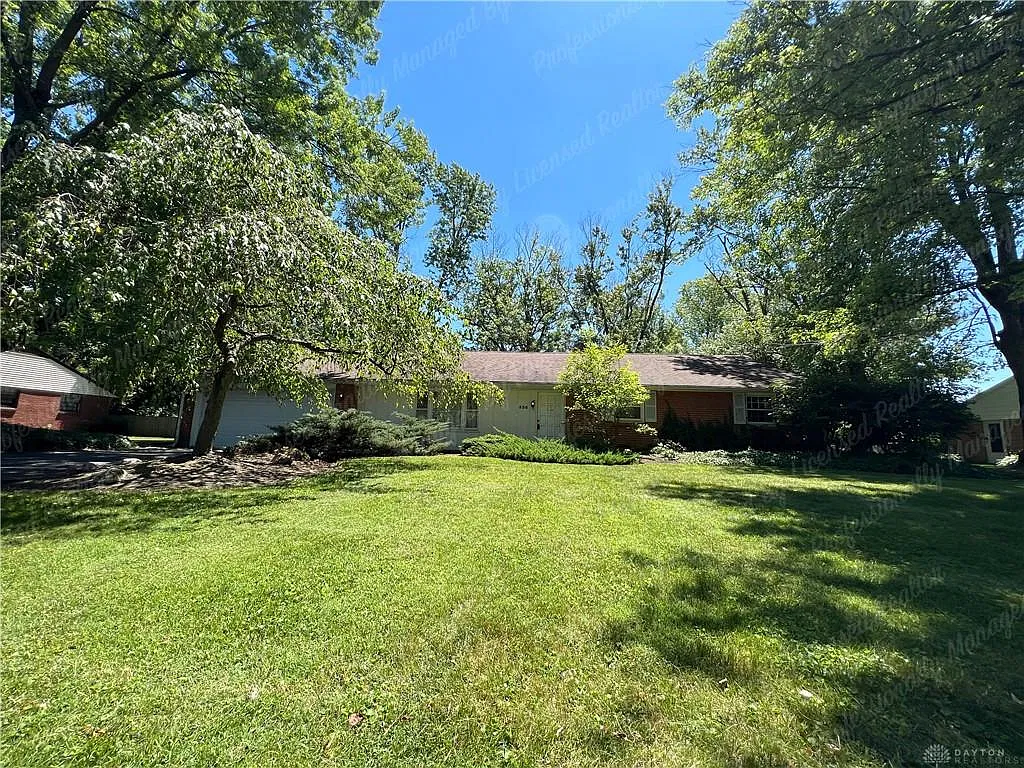 3 bed, 2.0 bath, 1660 sqft, $1,950 — Photo 1