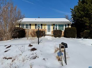 2405 Bare St, Staunton, VA 24401