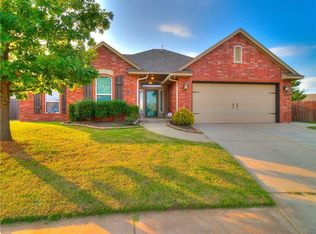 11753 SW 19th St, Yukon, OK 73099