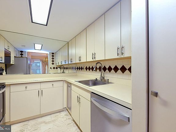 3rd image of 45 Penny Ln #45