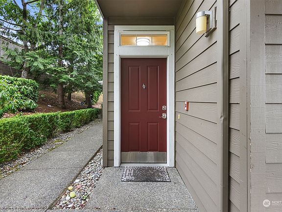 4th image of 22791 SE 13th Lane