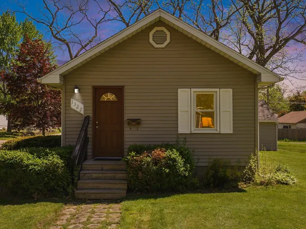 1322 Magnolia Ave, Elkhart, IN 46514