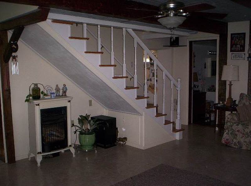 3rd image of 256 ROBINSON Road