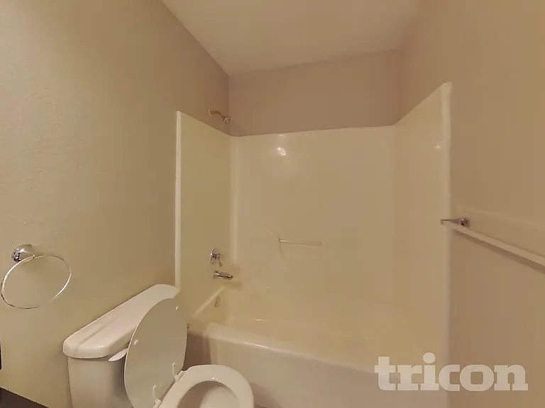 409 Roan Ln — Photo 11