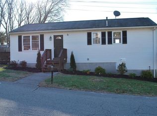 1 Vale St, Cumberland, RI 02864