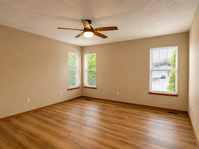 3919 S Dearborn St — Photo 10