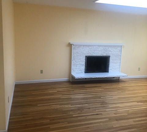 3rd image of 2525 166th Ave NE