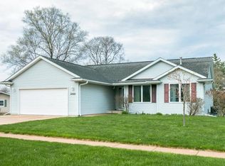 240 Orchard St SW, Swisher, IA 52338