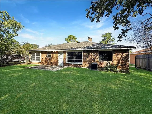 213 Chess Dr — Photo 12