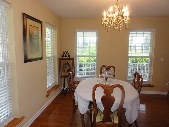 4th image of 3373 Brookstone Dr