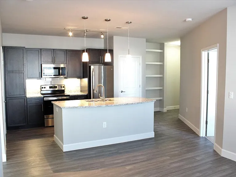 The Vue at Creve Coeur Apartments — Photo 76