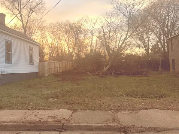 1329 Michigan St, Memphis, TN 38106