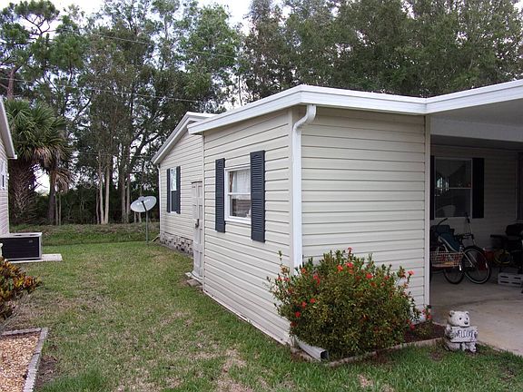 3rd image of 17100 Tamiami Trl #55