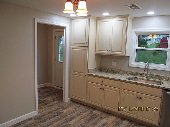 5th image of 105 Florida Dr