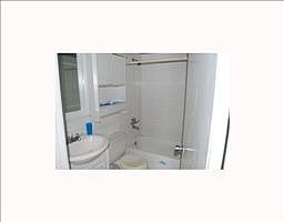 4th image of 7804 NW 73rd Ter