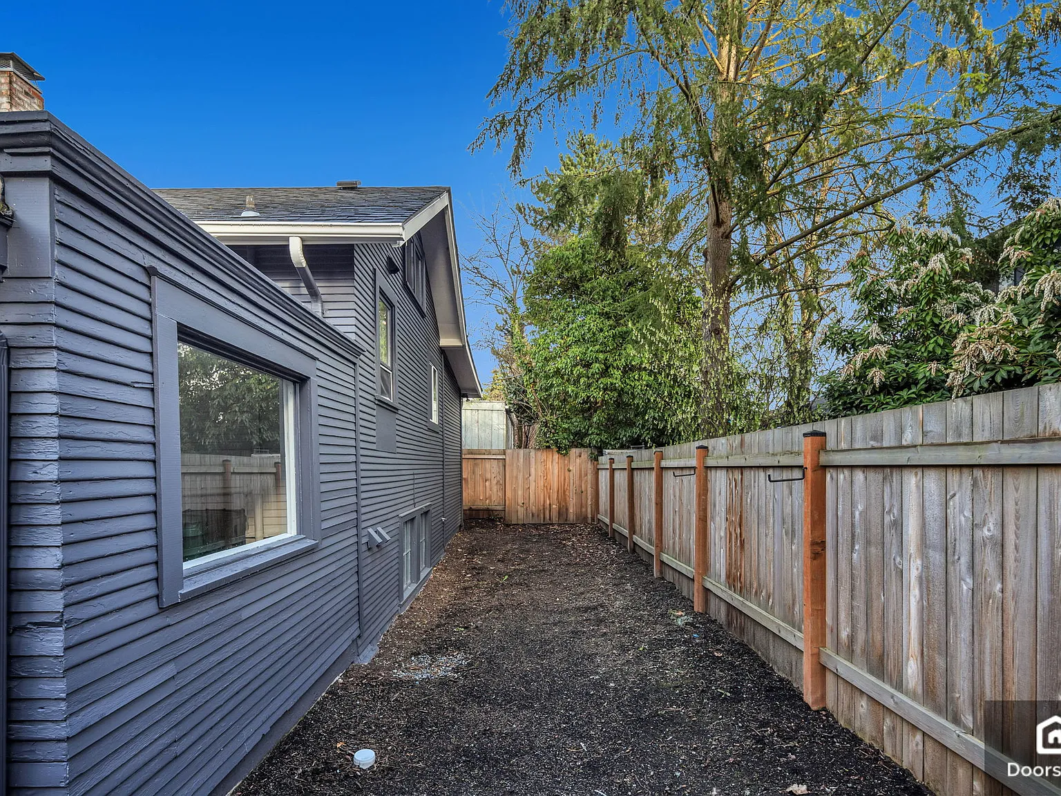 2 bed, 1.0 bath, 900 sqft, $3,000 — Photo 4