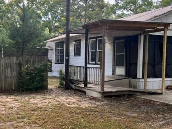 2nd image of 4024 Marion Pl
