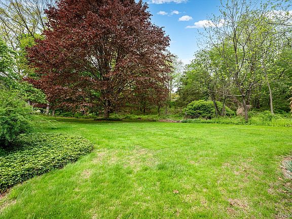 4th image of 749 Croton Lake Road