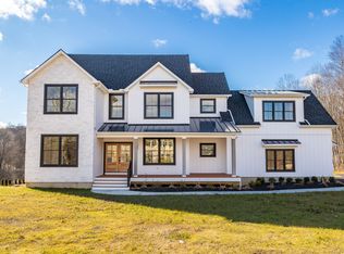 7 Butternut Ridge Rd, Oxford, CT 06478