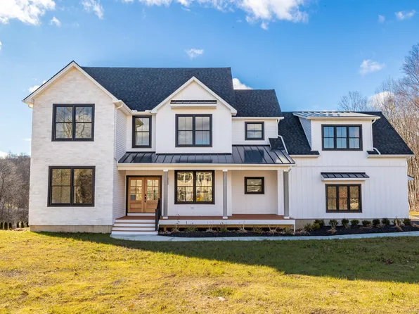 7 Butternut Ridge Road, Oxford, CT 06478