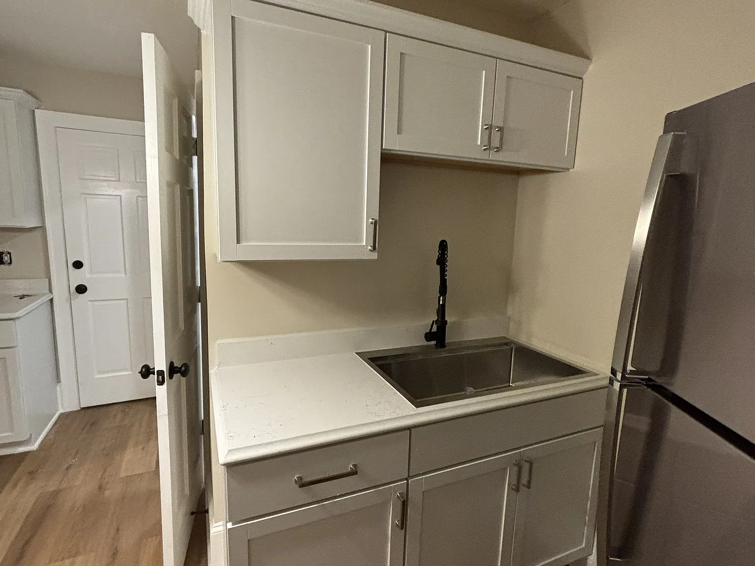 2 bed, 800 sqft, $1,350 — Photo 4