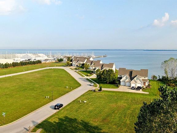3rd image of 468A Bay Breeze Dr