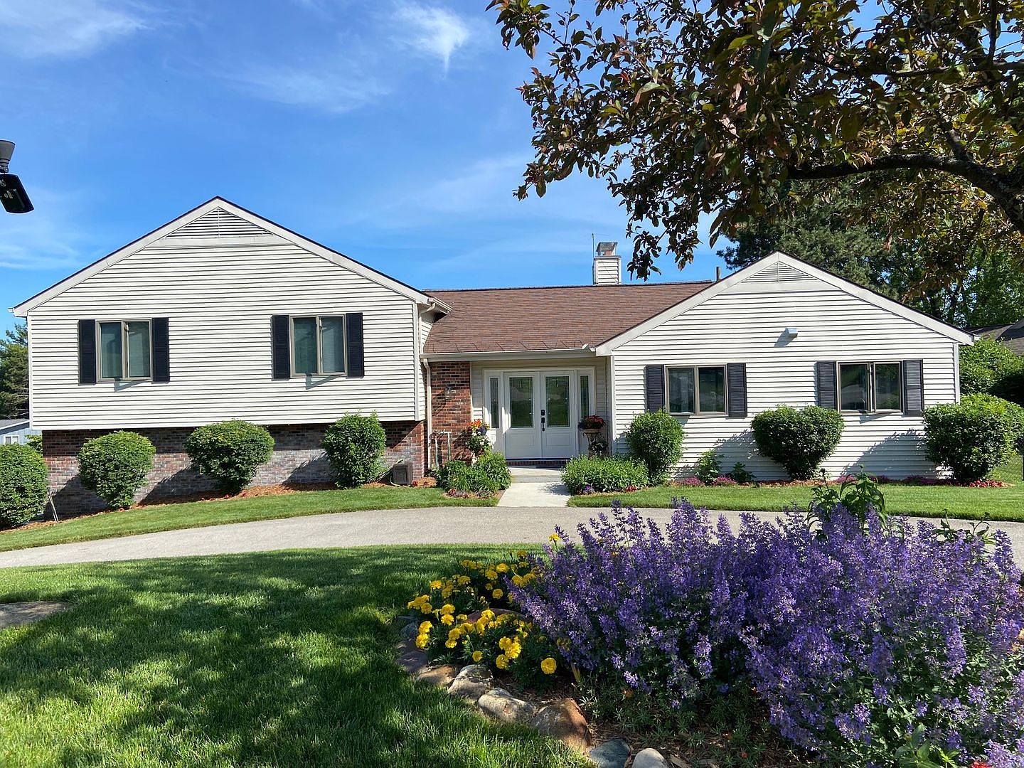 3336 Scenic Hills Dr, Williamsburg, MI 49690 Zillow